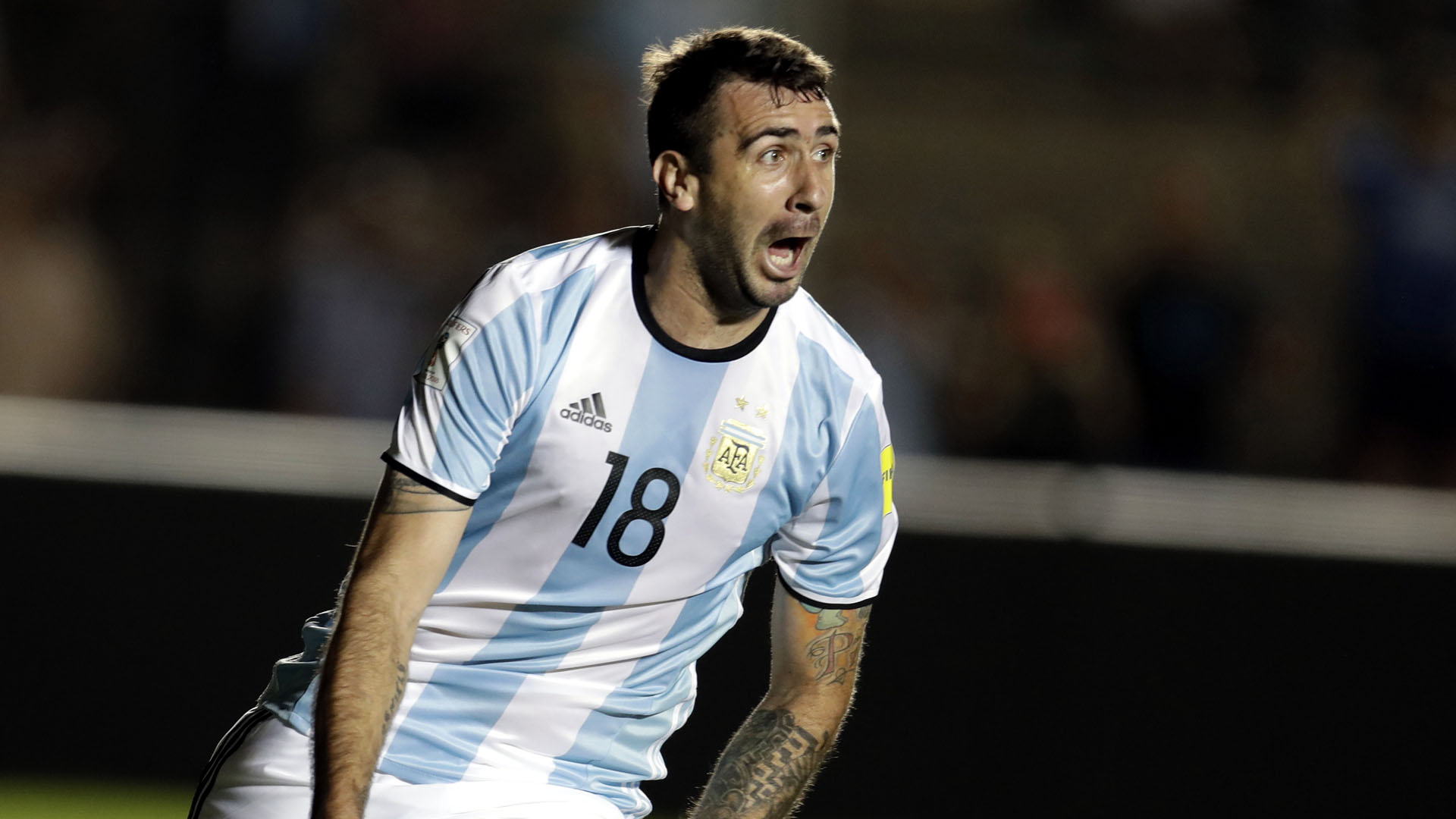 Lucas Pratto marcou o segundo gol da Argentina (AP Photo/Natacha Pisarenko)