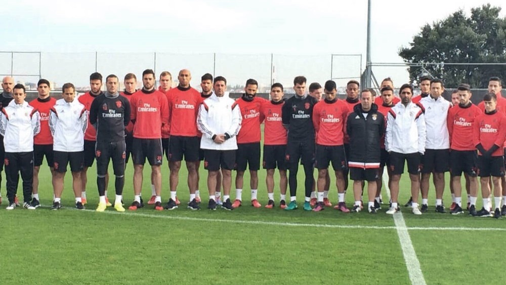 Benfica, Real, Bar&ccedil;a, Racing: Alguns dos mais belos tributos feitos &agrave;s v&iacute;timas na Col&ocirc;mbia