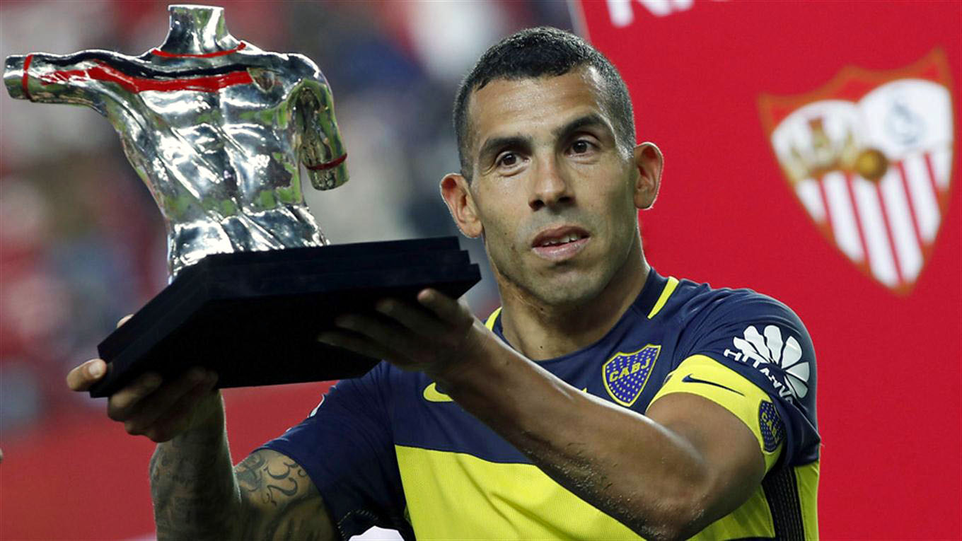 Pintura e gol no &uacute;ltimo minuto: o show de Tevez na vit&oacute;ria do Boca sobre o Sevilla