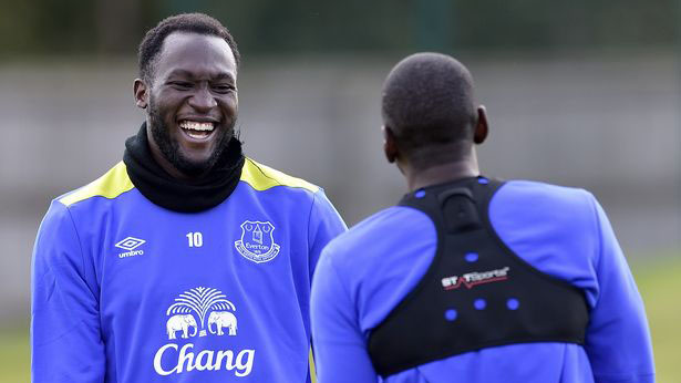 O segredo do entrosamento de Bolasie e Lukaku no Everton: a l&iacute;ngua congolesa