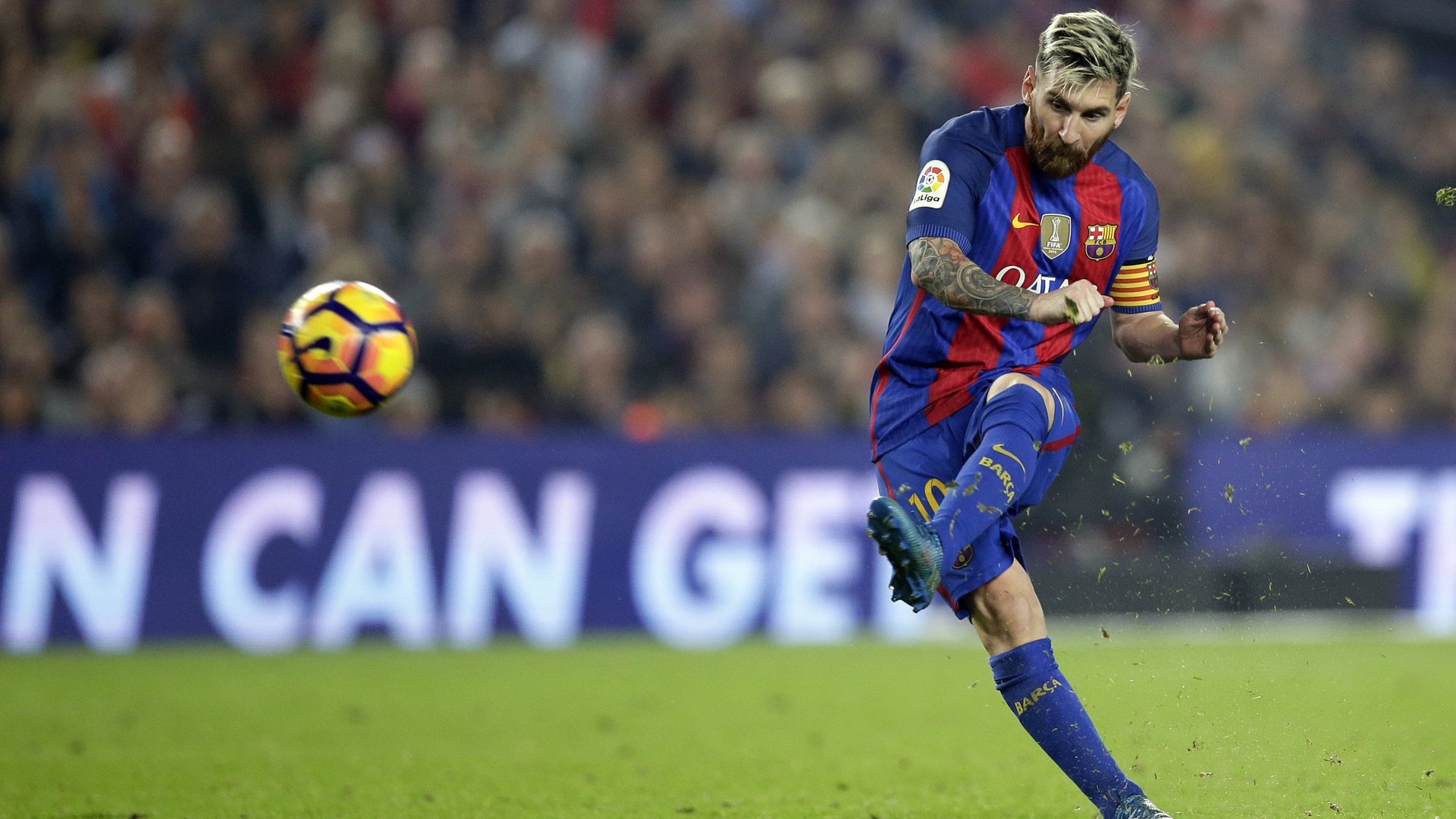 V&iacute;deo mostra como Messi sozinho anulou o coletivo superior do Sevilla