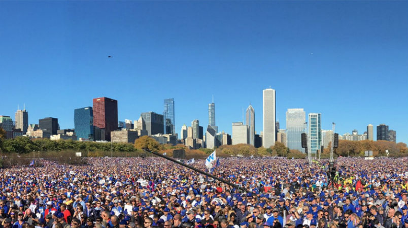 De fila para fila: Ap&oacute;s esperar 114 anos pela Copa da Esc&oacute;cia, Hibernian parabeniza os Cubs