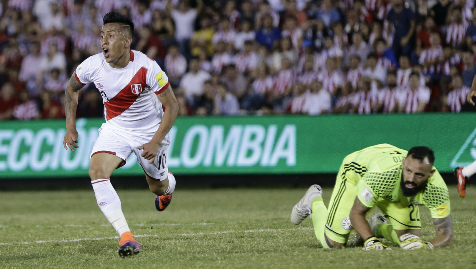 Teve at&eacute; mosaico para Santa Cruz, mas Cueva comandou o baile peruano em Assun&ccedil;&atilde;o