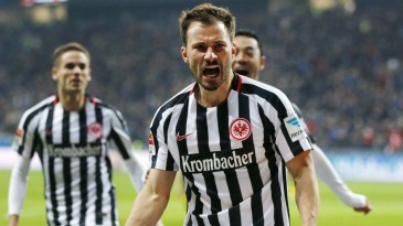 Frankfurt emenda terceira vitória seguida, e o Dortmund não decola