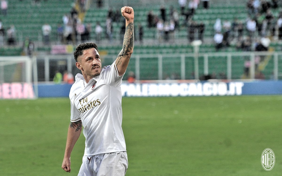Lapadula anotou um gol de letra mai&uacute;sculo para assegurar mais uma vit&oacute;ria ao Milan
