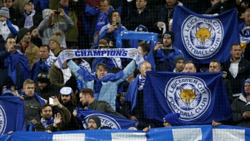 Leicester vence mais uma na Champions e, além da classificação, também garante a liderança
