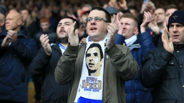 Nos cinco anos da morte de Gary Speed, Leeds e Newcastle se uniram para relembrar o ídolo