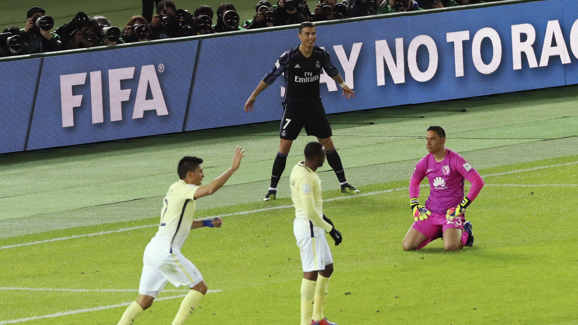 Real Madrid s&oacute; precisou fazer o simples para vencer o Am&eacute;rica-MEX sem problemas