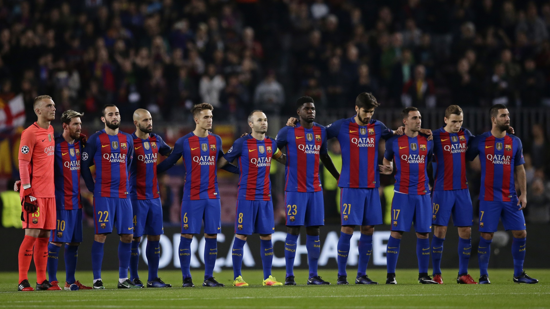 Depois das homenagens em treino e jogos, Bar&ccedil;a quer ajudar Chape a se restabelecer com amistoso