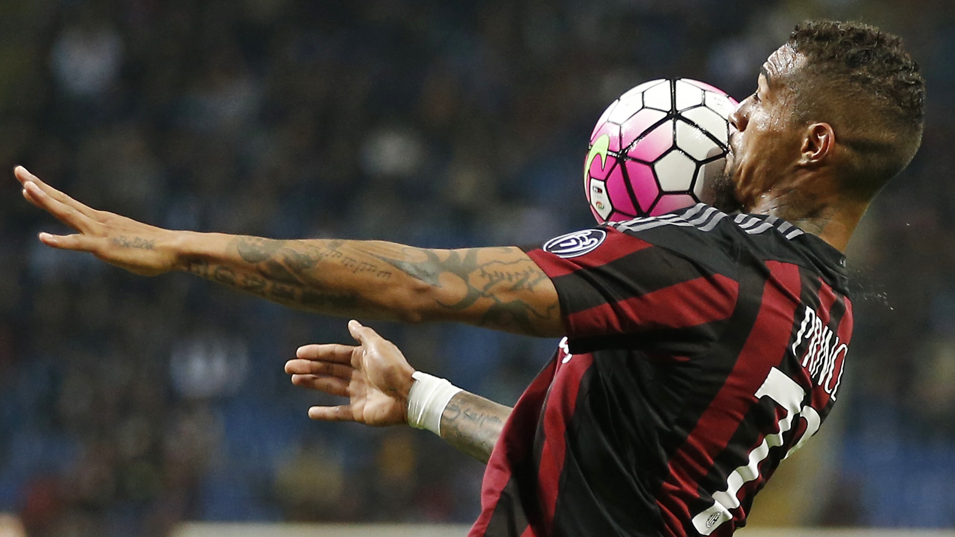 Prince Boateng: &ldquo;Em dois anos, gastei todo meu dinheiro com carros, baladas e falsos amigos&rdquo;
