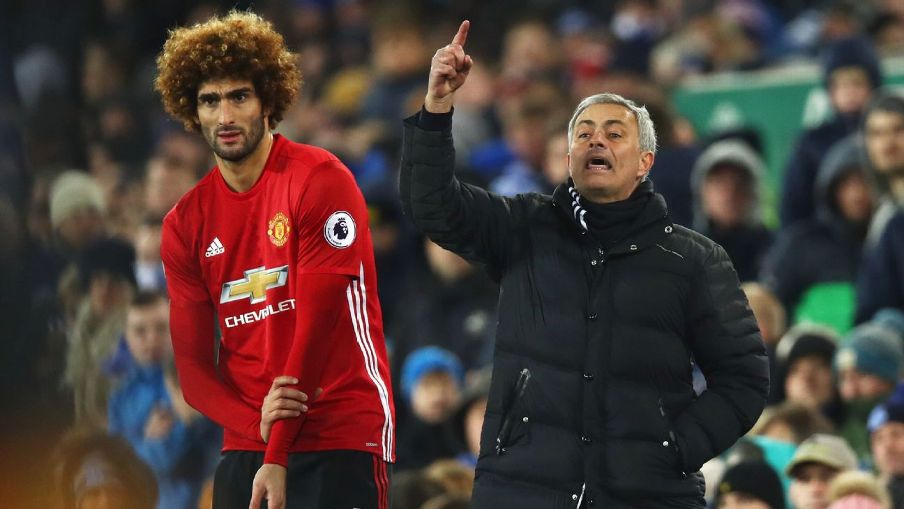 Fellaini entrou e em dois minutos cometeu o p&ecirc;nalti que deu empate ao Everton. Mourinho deve estar arrependido...