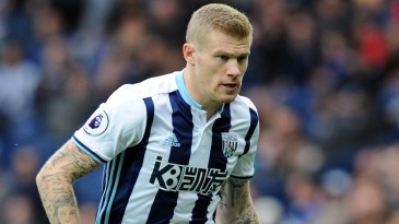 Jogador do West Brom lança marca de roupas e reverterá lucro para pessoas em situação de rua