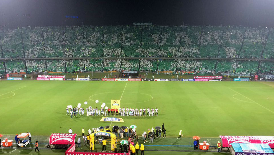 &lsquo;Vamos vamos Chape&rsquo;: Atl&eacute;tico Nacional faz mais homenagens e avan&ccedil;a no Clausura