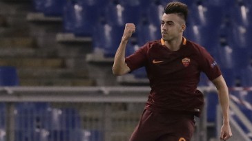El Shaarawy, na raça e na técnica, lidera a virada da Roma