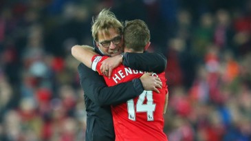 Apesar da noite infeliz do Stoke, impressionou a maneira como Henderson joga fácil