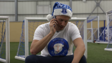 Fraternidade: Membros do Everton telefonam para desejar ‘Feliz Natal’ a 100 torcedores idosos