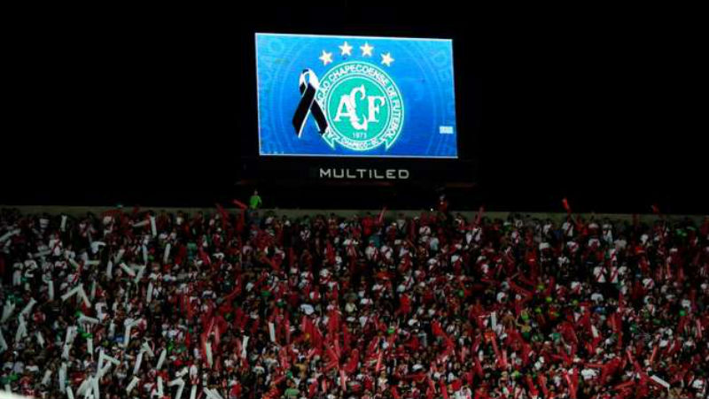 O respeito do River Plate, o gigante que aprendeu a grandeza da Chape olhos nos olhos