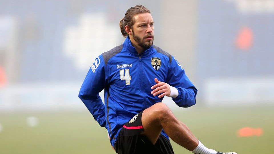 De grande promessa do Leeds, Alan Smith vira t&eacute;cnico interino na quarta divis&atilde;o inglesa