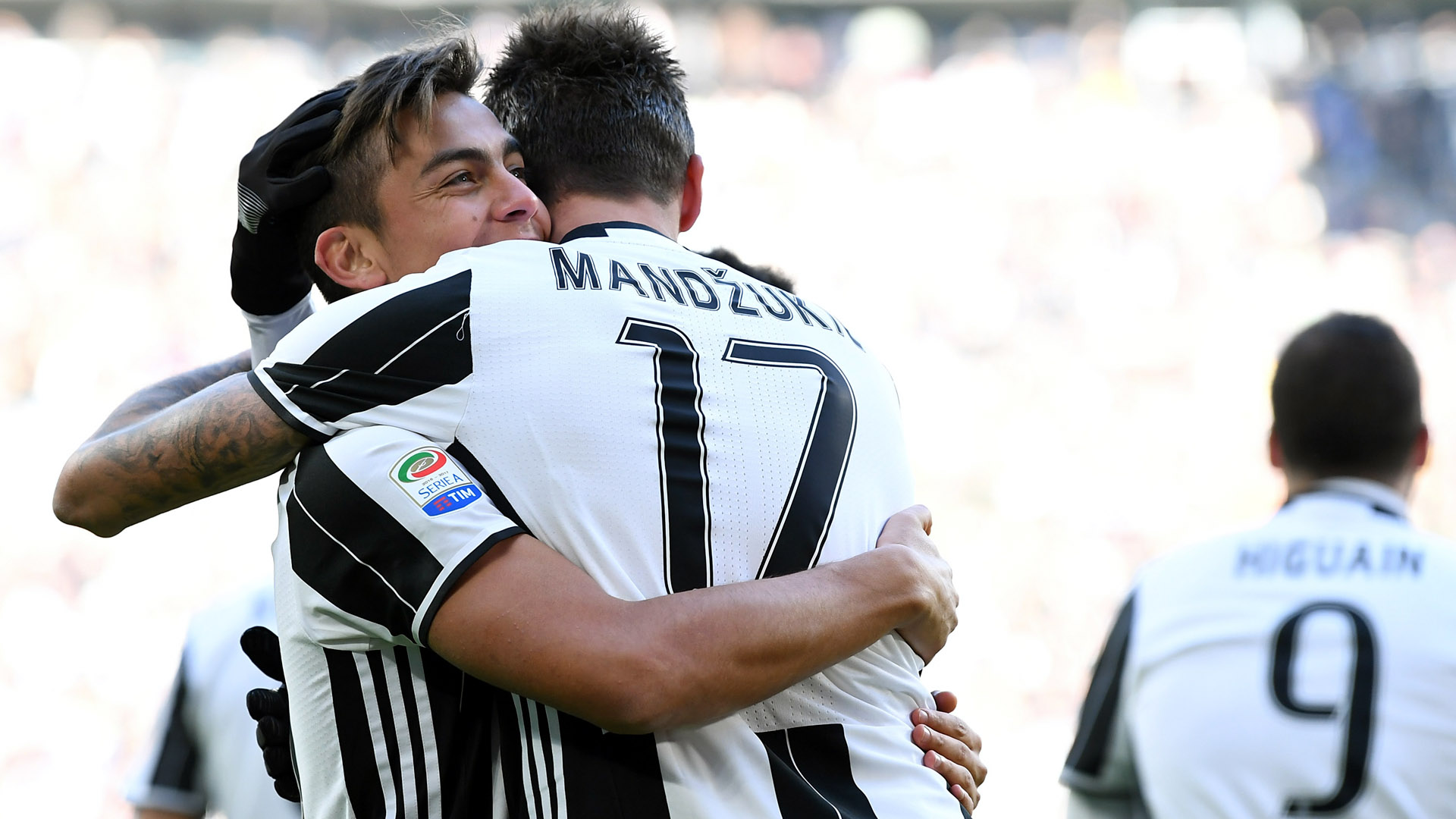 Juventus jogou com Cuadrado, Dybala, Mandzukic e Higua&iacute;n e fez funcionar