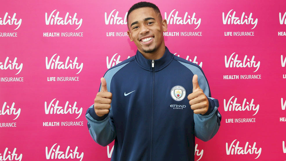Gabriel Jesus foi apresentado pelo Manchester City (Foto: Divulga&ccedil;&atilde;o)