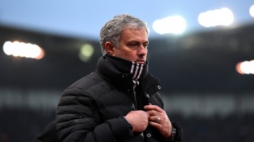Mourinho admite que será difícil fazer o United glorioso de novo: “Não há milagre no futebol”
