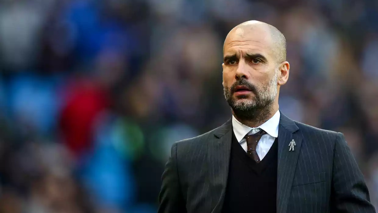 Guardiola: &ldquo;O Manchester City ainda est&aacute; uma d&eacute;cada atr&aacute;s do United&rdquo;