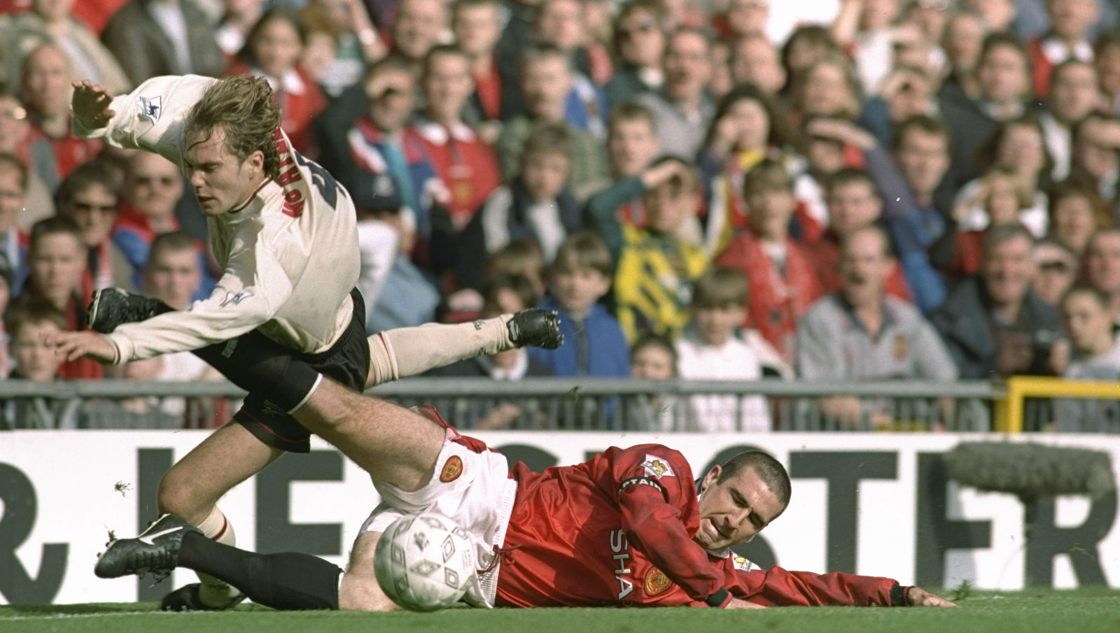 Para n&atilde;o esquecer: Tr&ecirc;s joga&ccedil;os entre Liverpool e United na virada dos anos 80 para os 90