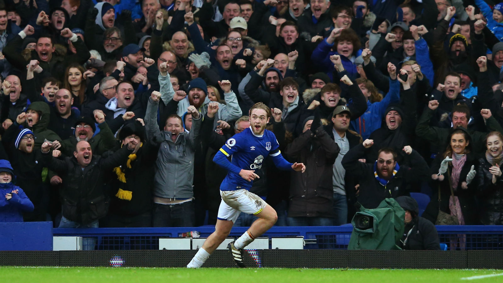 Os garotos do Everton viveram uma tarde dos sonhos para humilhar o Manchester City