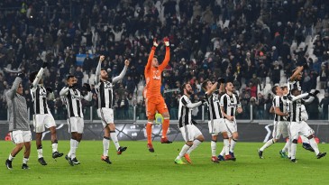 O golaço de Pjanic foi o ápice do primeiro tempo arrasador da Juve, eliminando o Milan