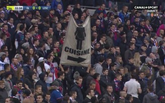 Lyon promete agir contra autor de bandeiras sexistas em seu estádio, mas pode ir além