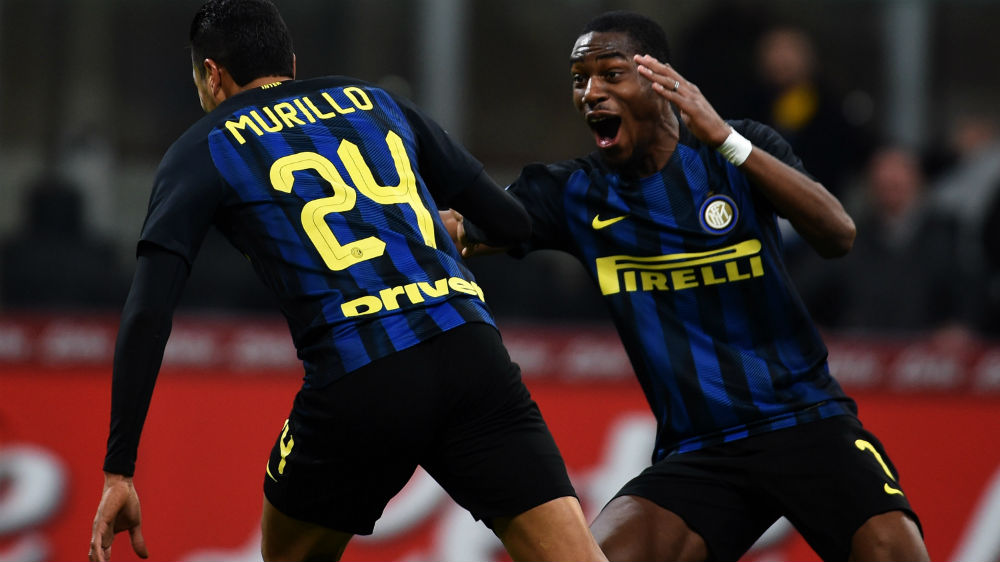 Com um excelente Jo&atilde;o M&aacute;rio e gola&ccedil;o de Murillo, Inter sofre, mas elimina o Bologna