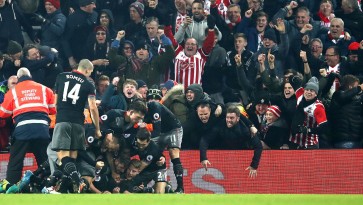 Southampton derruba o Liverpool de novo e volta à decisão da Copa da Liga após 37 anos