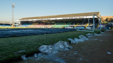 Torcida do Bolton se une para ex-funcionário de clube adversário conseguir emprego de volta
