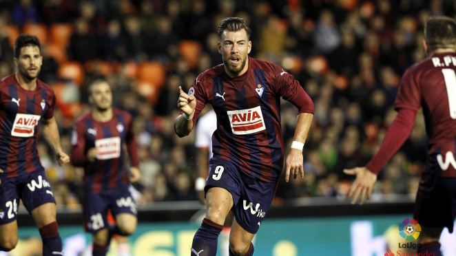 Qual o tamanho da crise do Valencia? Tomar 4&times;0 em casa do Eibar, por exemplo