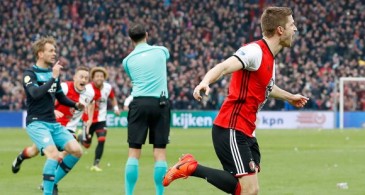 Tecnologia na linha do gol é crucial para vitória do Feyenoord sobre PSV na corrida pelo título