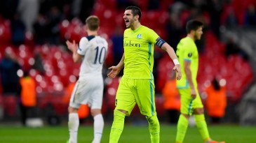 Tottenham teve raça, mas empáfia do primeiro jogo fez o time cair diante de um bravo Gent