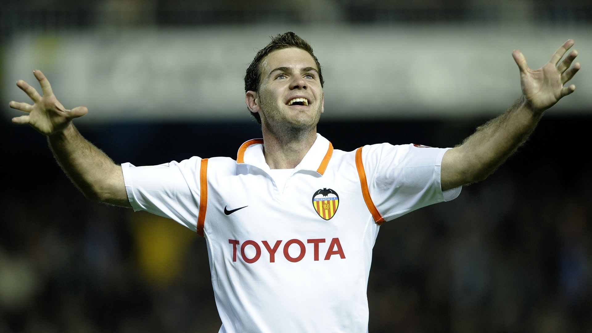 Juan Mata: &ldquo;Estou feliz na Inglaterra, mas adoraria voltar a jogar em casa, em La Liga&rdquo;