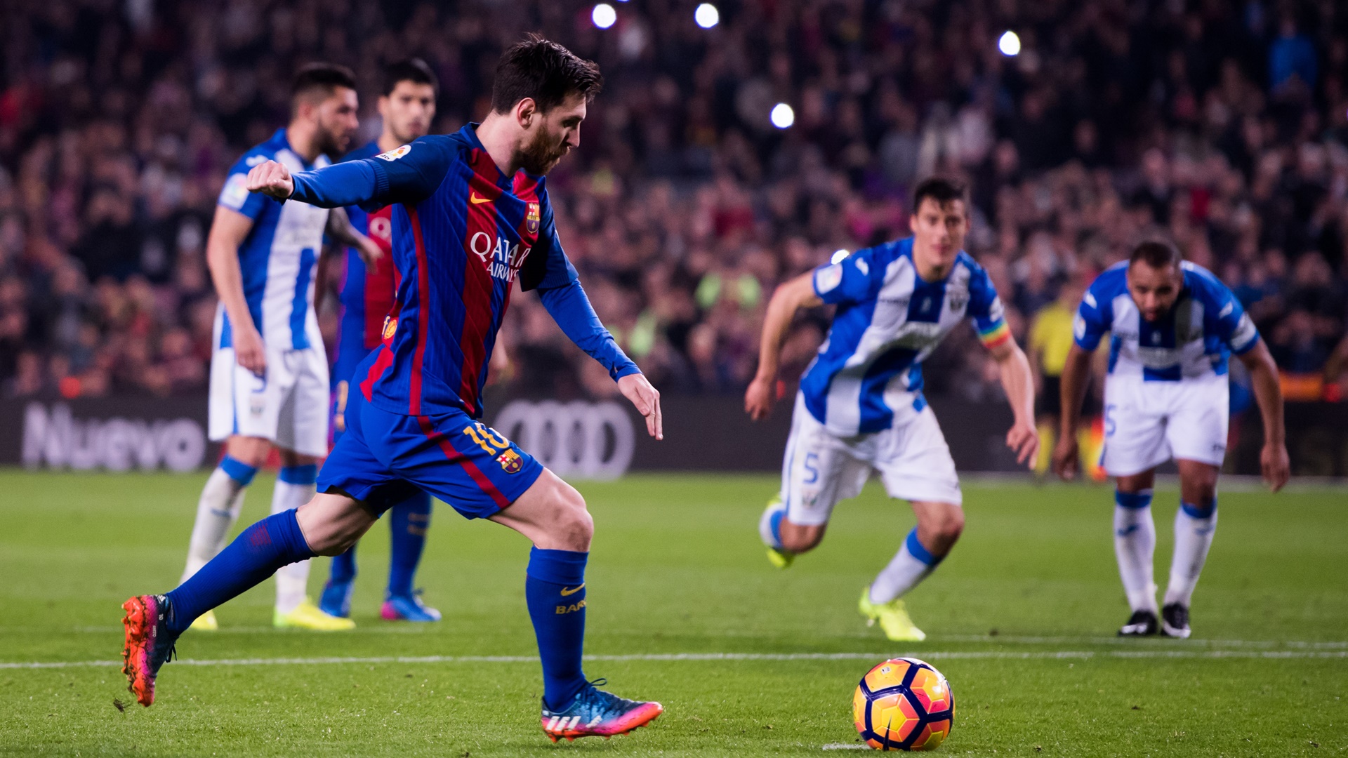 O mau momento do Bar&ccedil;a quase foi agravado pelo Legan&eacute;s, mas Messi evitou outro trope&ccedil;o