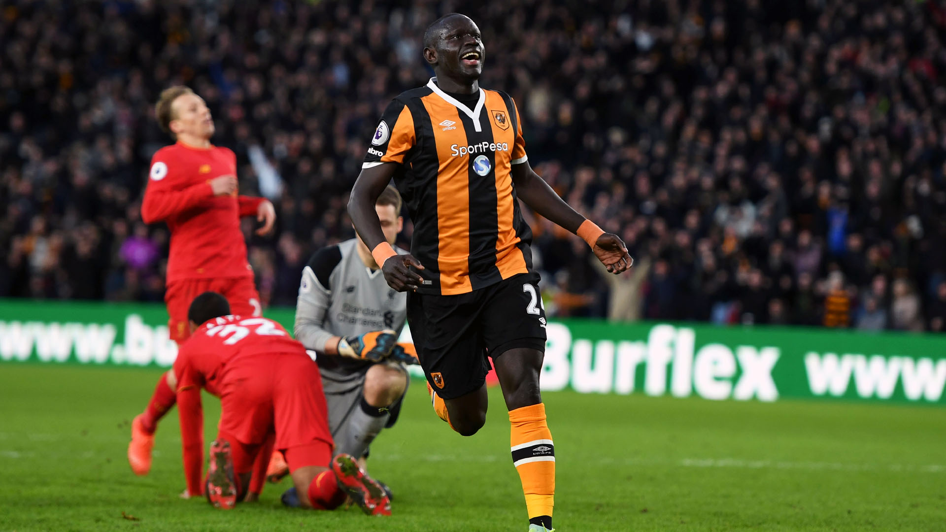 Niasse (foto) marcou o gol com passe de Ranocchia (Photo by Gareth Copley/Getty Images)