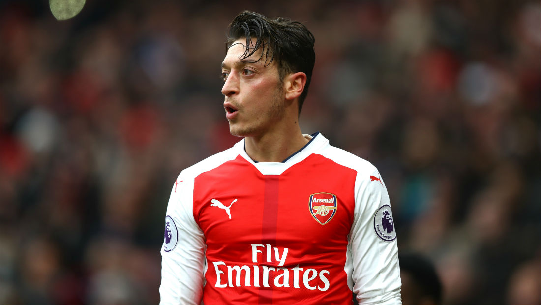 Outra vez, o Arsenal saiu do jogo de ida precisando de um milagre para se classificar