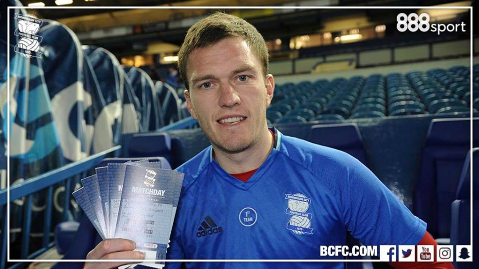 De volta ao Birmingham, seu clube de cora&ccedil;&atilde;o, Gardner d&aacute; 50 &lsquo;ingressos fam&iacute;lia&rsquo; &agrave; torcida