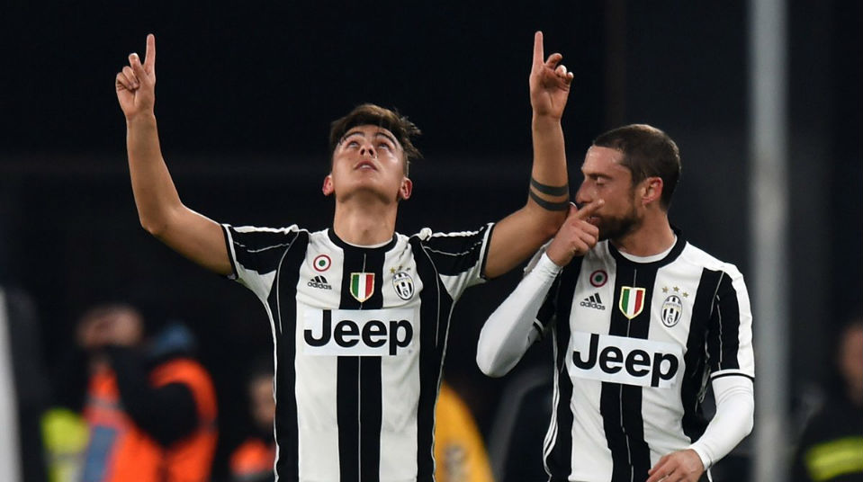 N&atilde;o bastasse acabar com o jogo, Dybala ainda marcou este gol de falta perfeito contra o Palermo