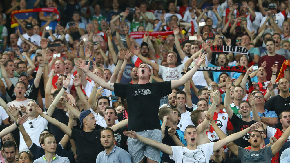 Sonhando com o fim da fila, torcida do Feyenoord esgota jogos em casa at&eacute; o fim da temporada