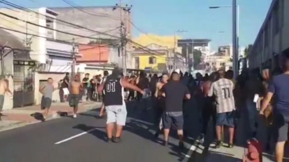 Qual estudo diz que torcida &uacute;nica nos cl&aacute;ssicos &eacute; a melhor solu&ccedil;&atilde;o contra a viol&ecirc;ncia no futebol?