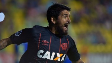 Furacão superou o desespero de 90 minutos sufocantes e estará na fase de grupos