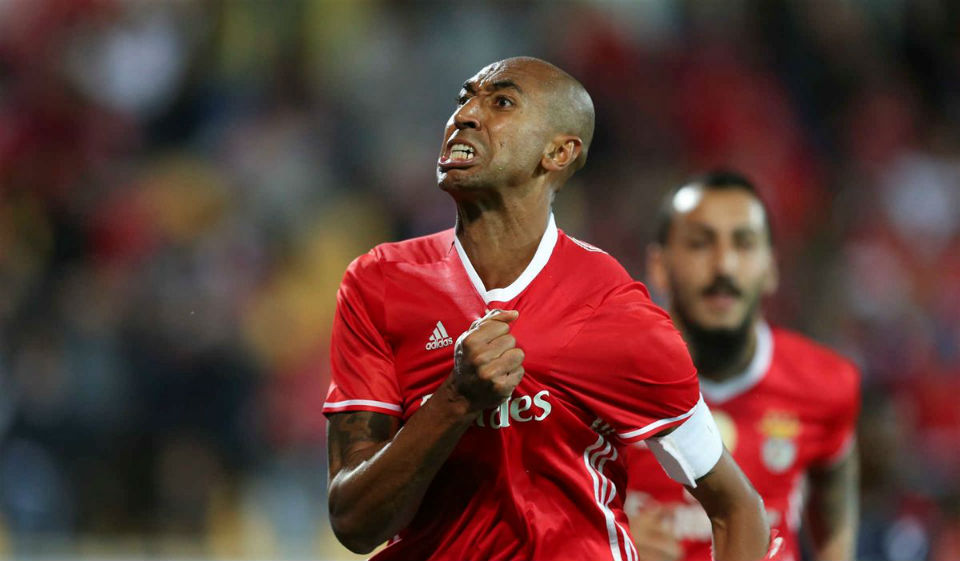 Em seu 500&deg; jogo pelo Benfica, Luis&atilde;o teve uma atua&ccedil;&atilde;o gigantesca, de um verdadeiro &iacute;dolo