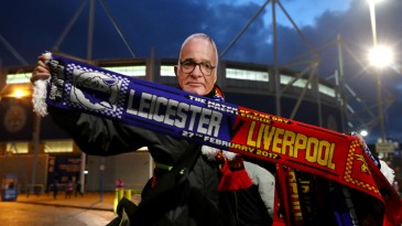 Torcida do Leicester demonstrou gratidão com Ranieri, mas sem deixar de apoiar o time