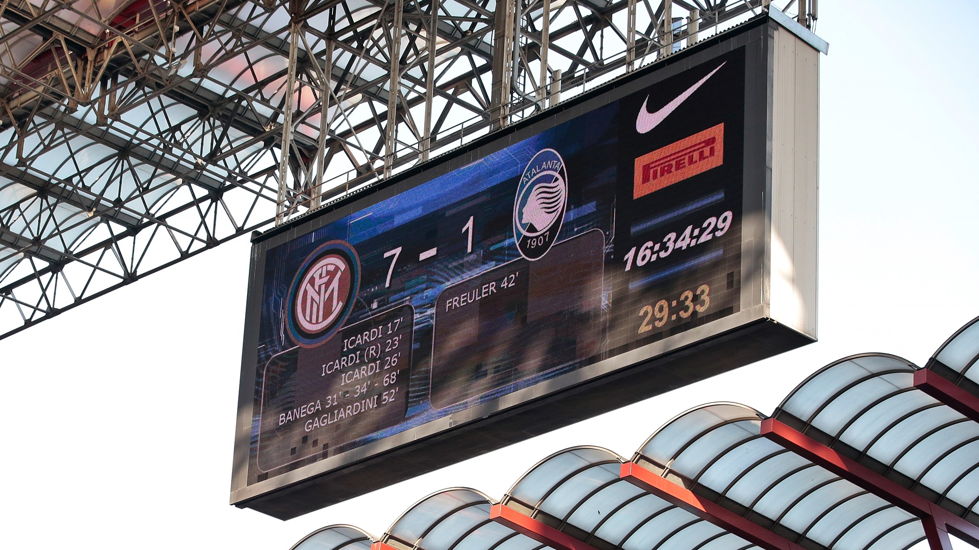 Icardi e Banega guiaram o passeio interista diante da sensa&ccedil;&atilde;o do campeonato, a Atalanta