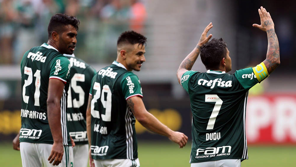 Palmeiras atropela no meio-campo e amassa o S&atilde;o Paulo com gola&ccedil;os e Dudu e Tch&ecirc; Tch&ecirc;