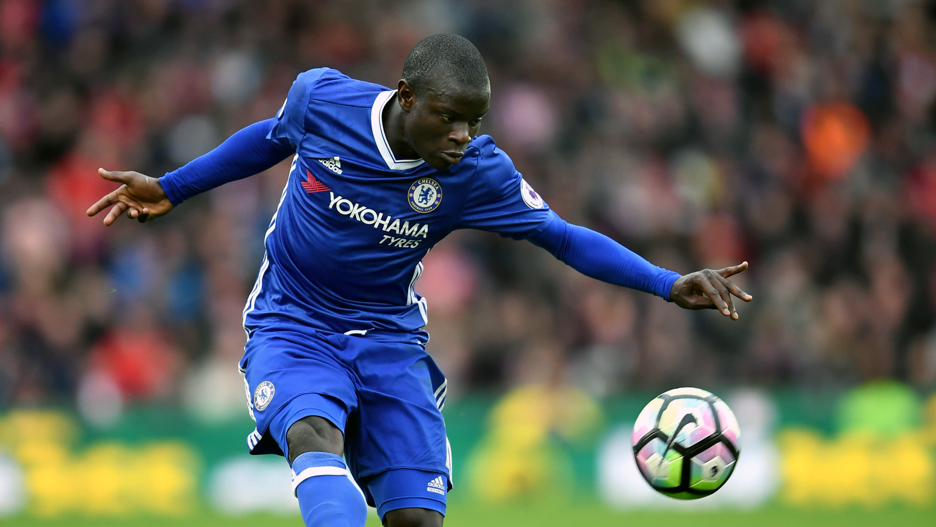 Kant&eacute;, um po&ccedil;o de humildade: &ldquo;N&atilde;o me sinto o melhor da Premier League&rdquo;